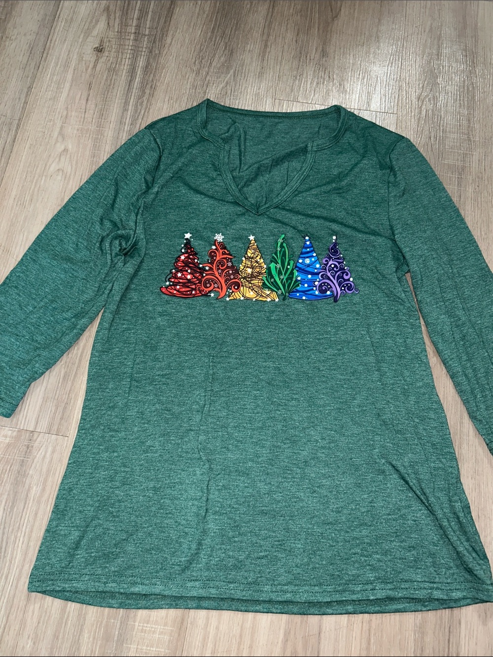 Green Women's Long-Sleeve V-Neck Top with Multicolor Tree Graphic
